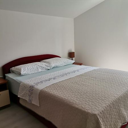 Magnavisum Apartment Kastelir Ngoại thất bức ảnh